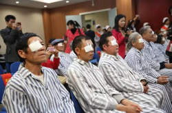 香港热门天机特准V3（佛家一针见血天机：你的运气早已必定！）及白内障手术冲破3000例！福建医师让塞内加尔沉见明朗！