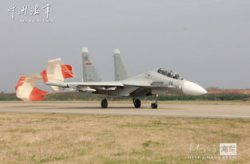 海军战机夜航训练,海军航空兵锻造全天候作战能力的夜间实战训练